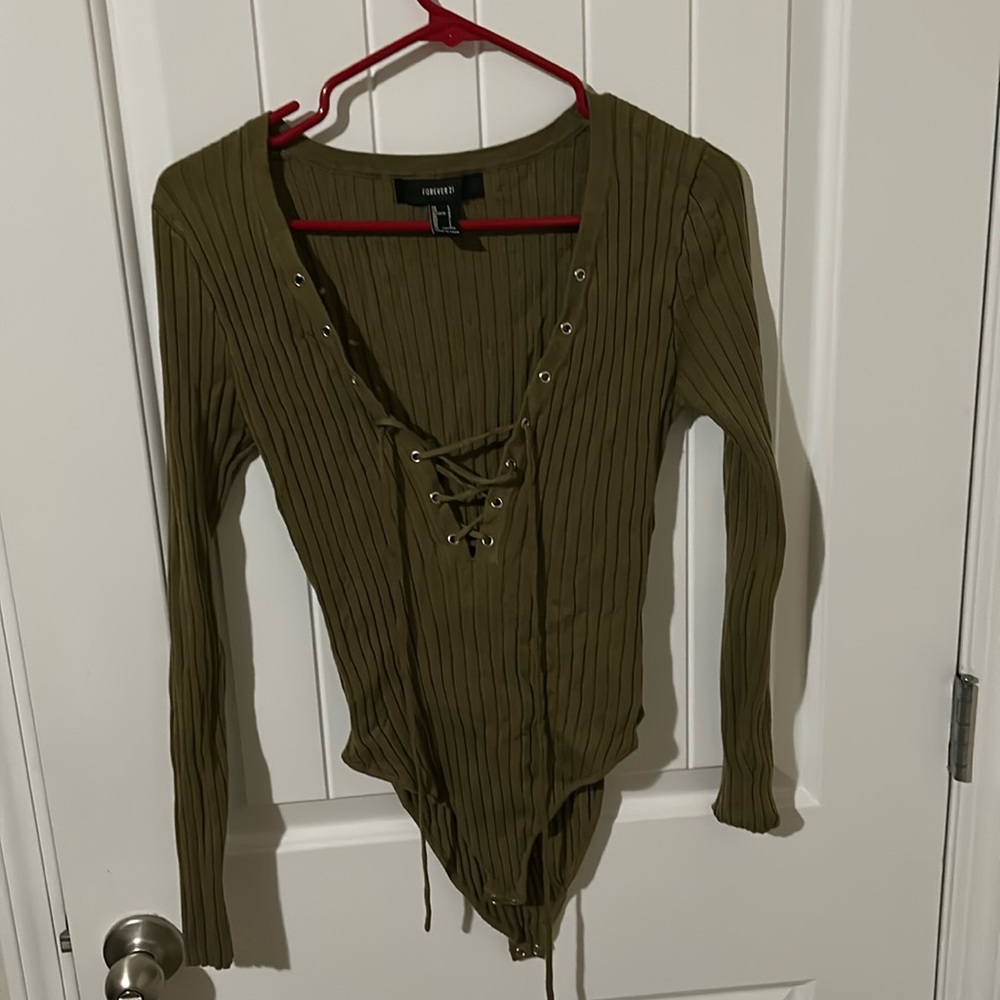 Forever 21 long sleeve shirt